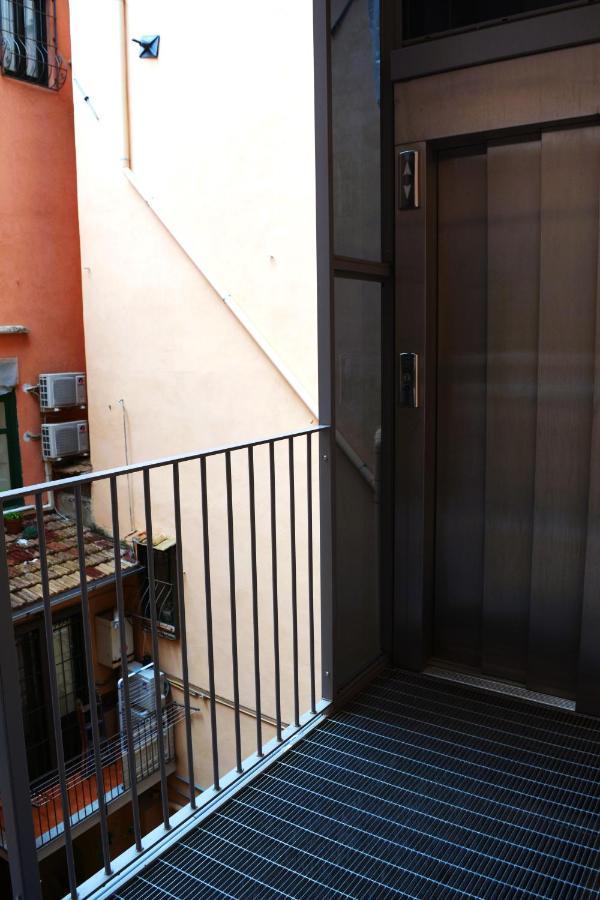 Porta Felu Apartment Салерно Екстериор снимка